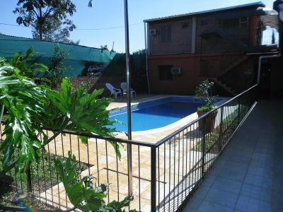 Residencial Azaleas Place Guest House Puerto Iguazú Exterior foto
